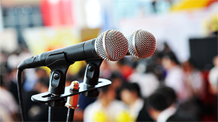 Mikrofon (verweist auf: 18. Exportkontrolltag – Informationen zum Programm, Veranstaltungsdetails und Anmeldestart)