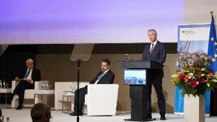 verweist auf: 18. Exportkontrolltag in Berlin eröffnet 18. Exportkontrolltag (verweist auf: 18. Exportkontrolltag in Berlin eröffnet)