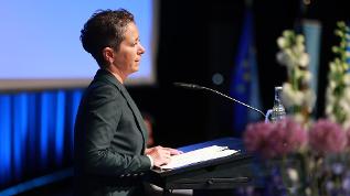 verweist auf: 19. Exportkontrolltag in Berlin gestartet 19. Exportkontrolltag (verweist auf: 19. Exportkontrolltag in Berlin gestartet)