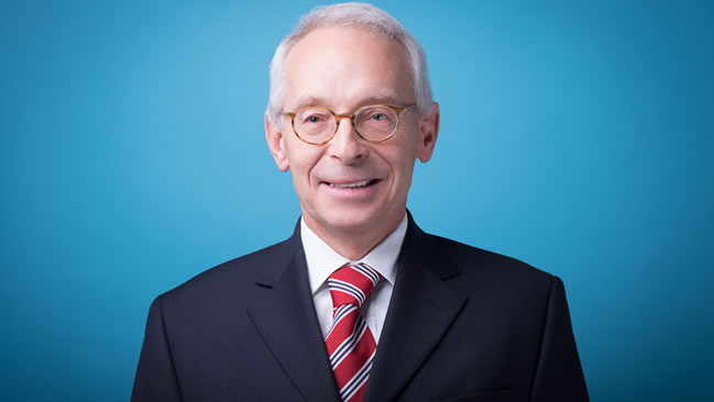 Businessfoto von Herrn Andreas Obersteller Businessfoto von Herrn Andreas Obersteller