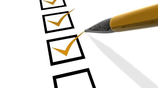 verweist auf: Information on the Supply Chain Act Checkliste mit einem Stift (verweist auf: Information on the Supply Chain Act)